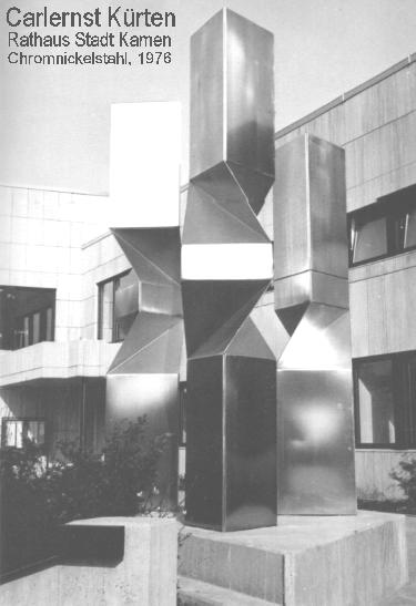 Carlernst Kürten: Freiplastik (1976; Chromnickelstahl); Rathaus der Stadt Kamen